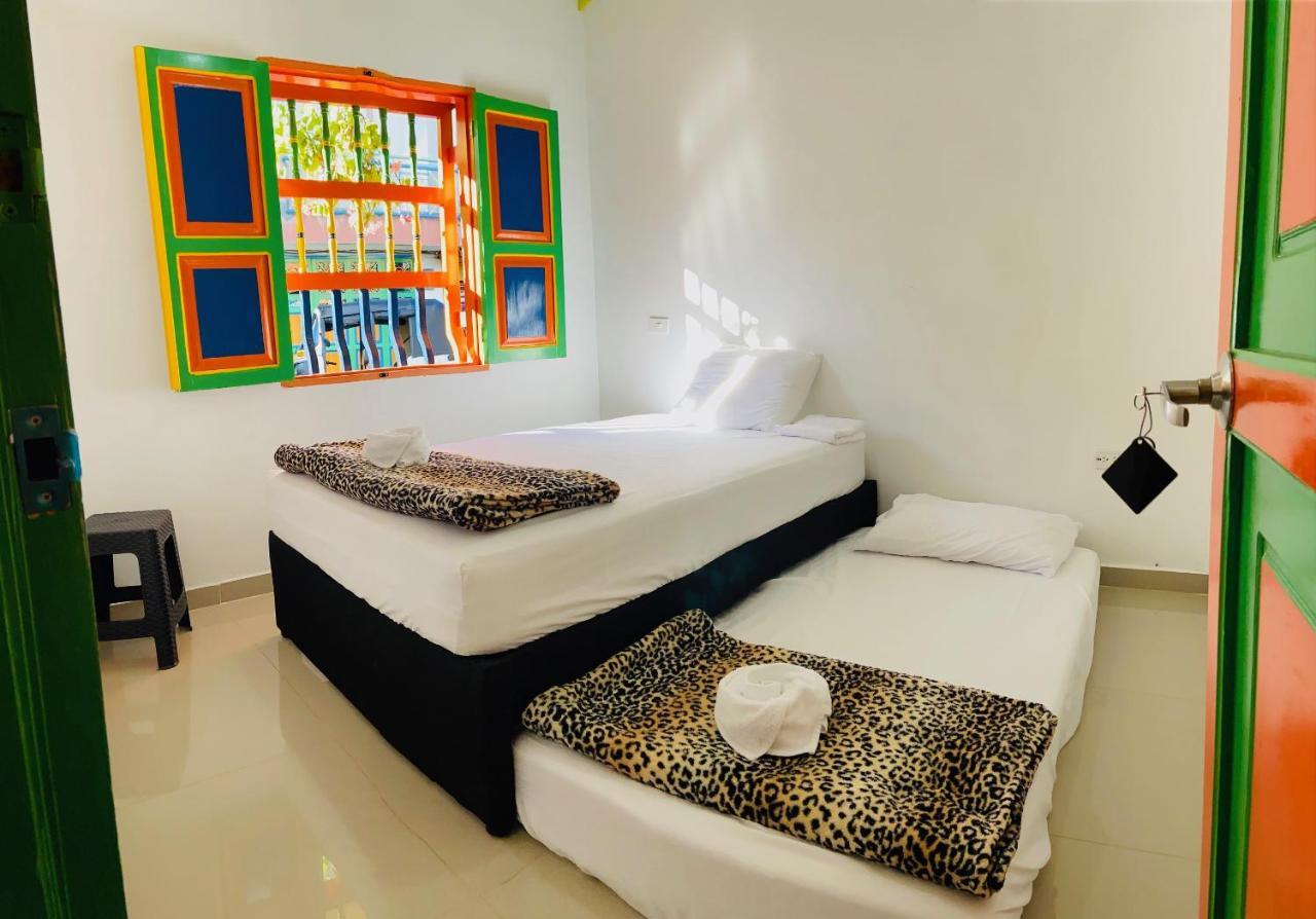 Casa Hostal Las Palmeras Guatapé Eksteriør billede