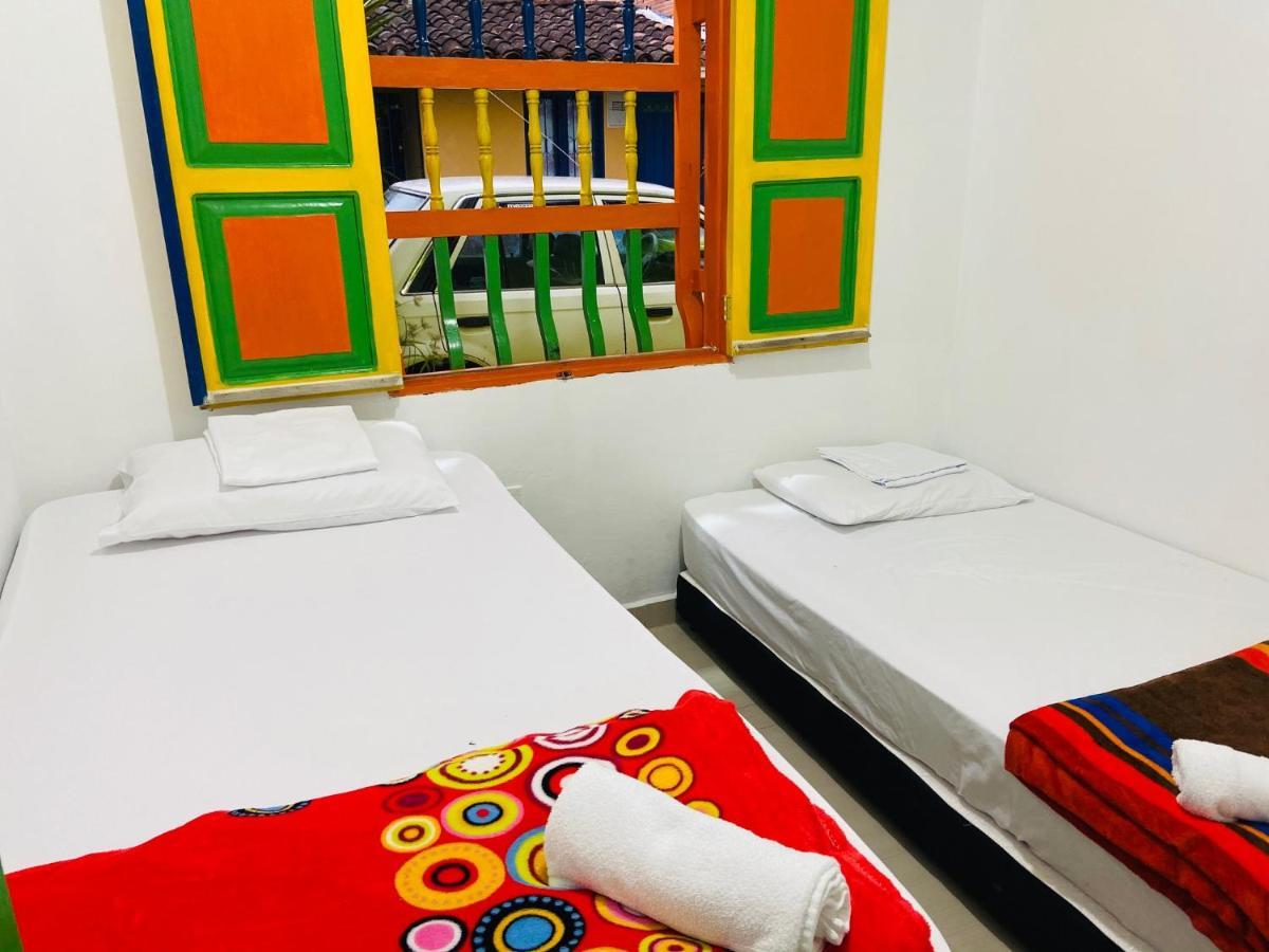 Casa Hostal Las Palmeras Guatapé Eksteriør billede