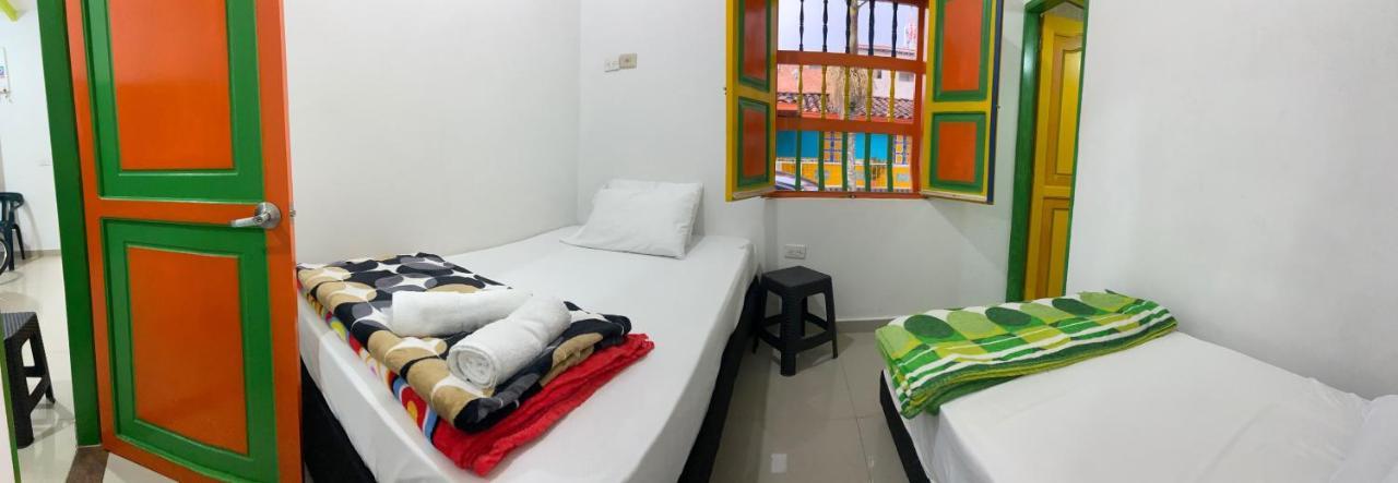 Casa Hostal Las Palmeras Guatapé Eksteriør billede