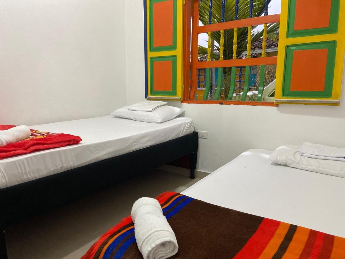 Casa Hostal Las Palmeras Guatapé Eksteriør billede