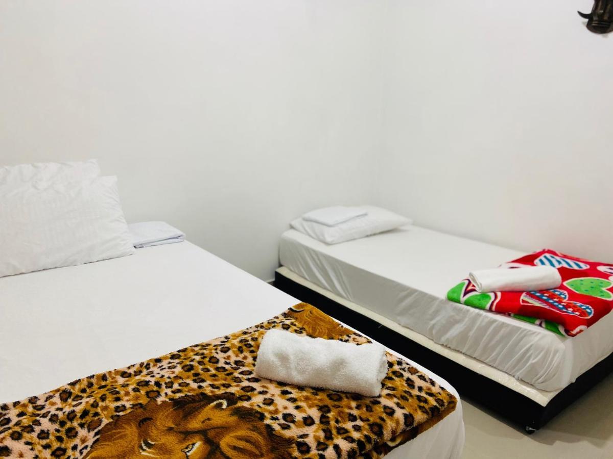 Casa Hostal Las Palmeras Guatapé Eksteriør billede